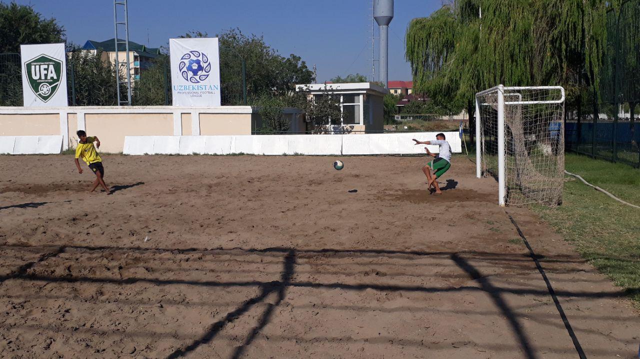 Plyaj futboli: Qarshida ilk bor viloyat birinchiligi start oldi
