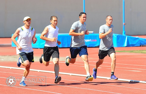 Superliga hakamlari test-sinovlari topshirishmoqda
