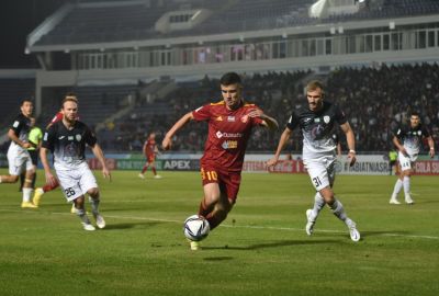 Soca-Cola Superliga. "Nasaf" "So‘g‘diyona" bilan, "Paxtakor" esa "Surxon" bilan durang o‘ynadi, "Navbahor" "Dinamo"ni mag‘lub etdi