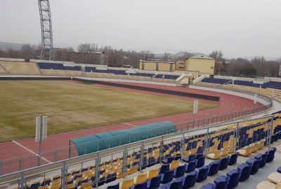 Olmaliqdagi stadionda ta`mirlash ishlari olib borilmoqda 