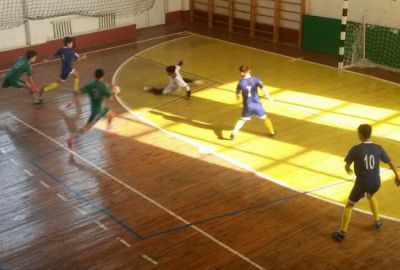 Futzal  U-16: Mezbonlar finalda
