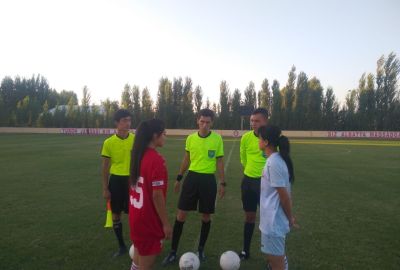 Ayollar futboli. U-16. “Navbahor” raqibiga qarshi etti nafar futbolchisini tushirdi