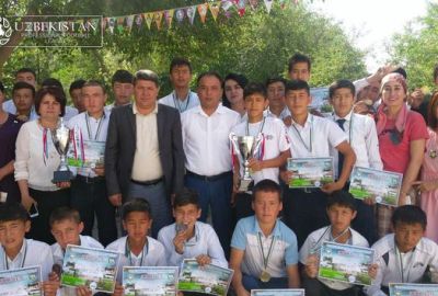 Jizzaxda bayram munosabati bilan futbol musobaqasi tashkil etildi 