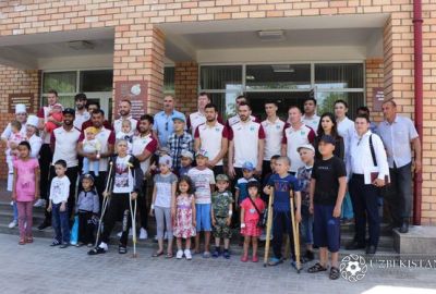 “Lokomotiv” Onkologiya ilmiy markazida davolanayotgan bolalarni bayram bilan tabrikladi